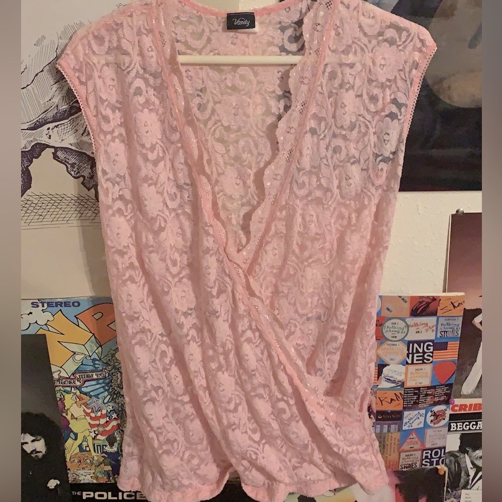 Light pink lace vintage top